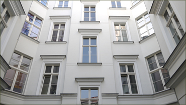 at home in Berlin + Potsdam | Real Estate | Lori Lassen | SALE Apartment Berlin-Mitte