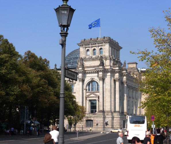 Reichstag-with-light-Deb_P1020816